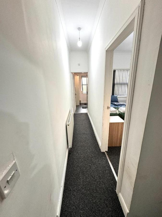 Отель Three Rose Manor At Warwick Road Near Birmingham Airport Экстерьер фото